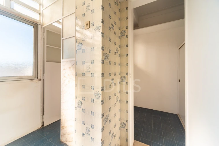 Apartamento T2 para Venda em Santo António Foto 23