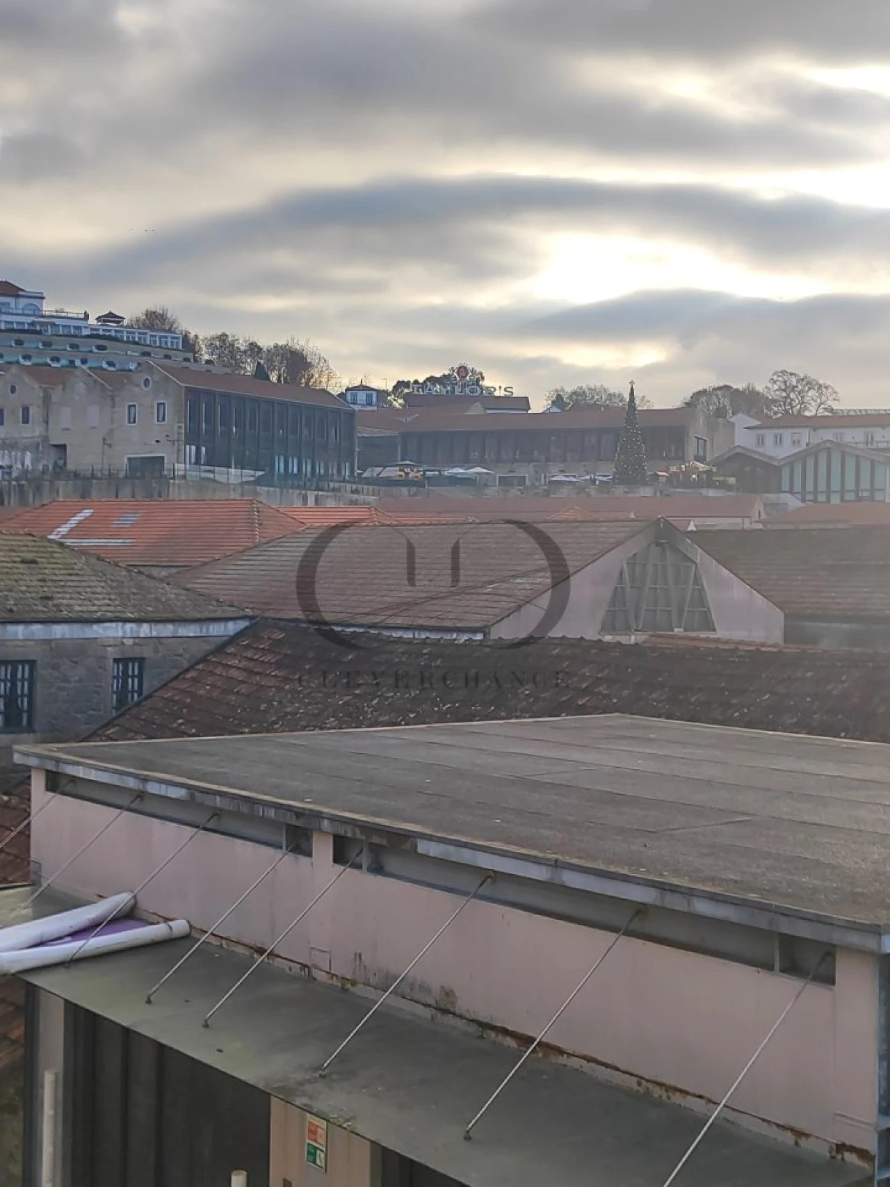 Prédio para Venda em Santa Marinha e São Pedro da Afurada Foto 30