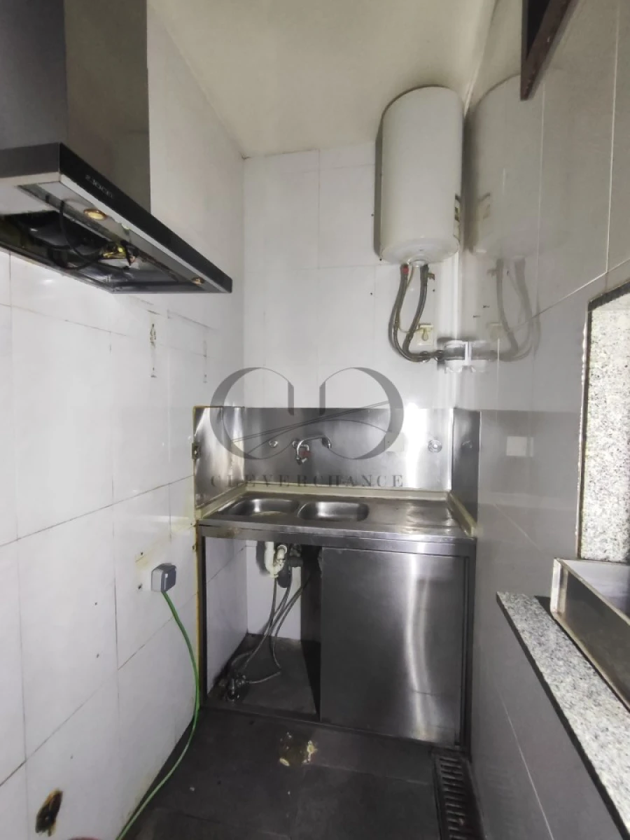 Prédio para Venda em Santa Marinha e São Pedro da Afurada Foto 7