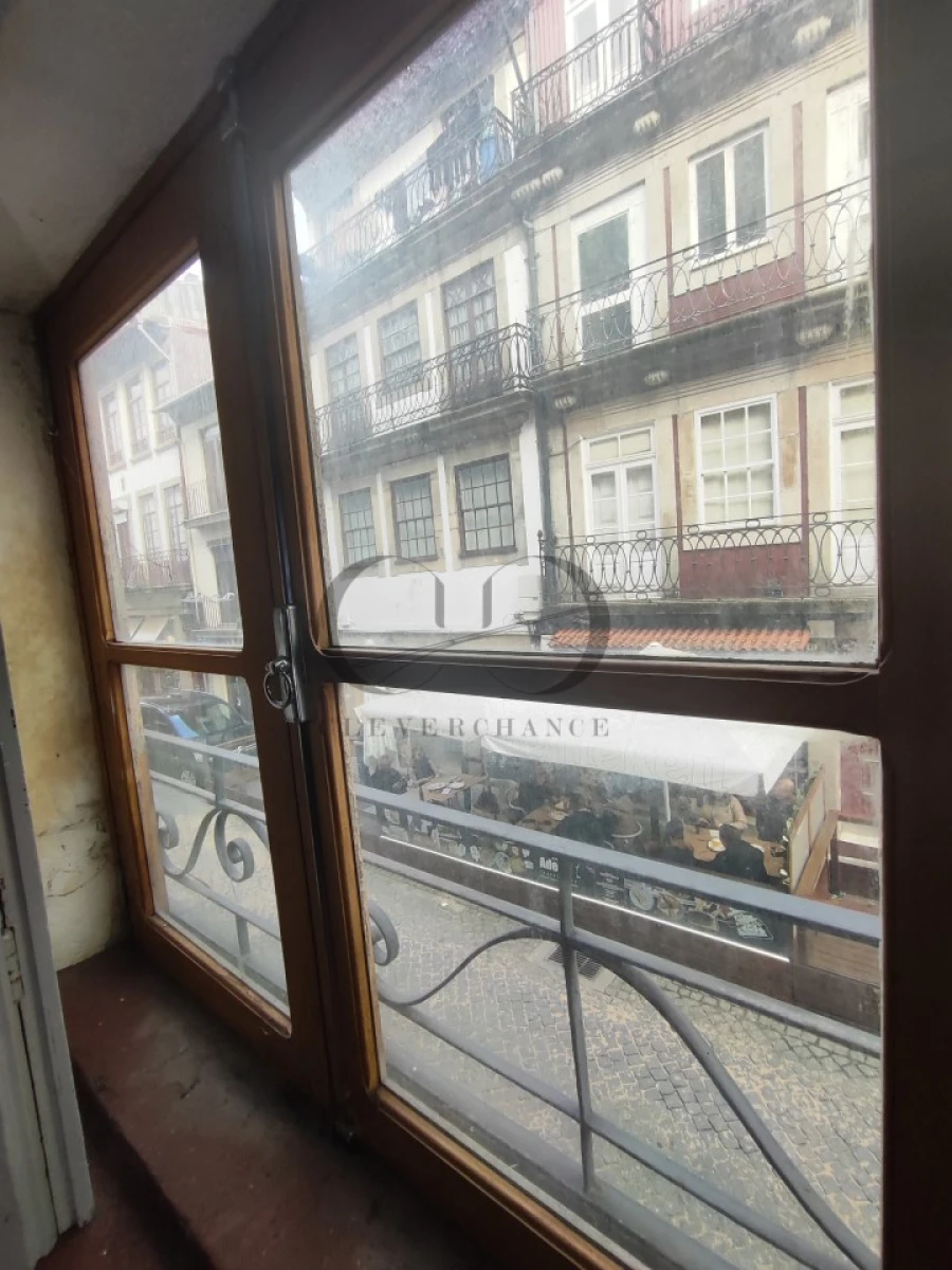 Prédio para Venda em Santa Marinha e São Pedro da Afurada Foto 15