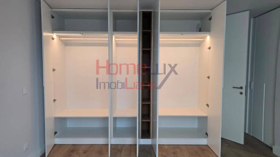 Moradia T3 para Venda em Lordelo do Ouro e Massarelos Foto 12