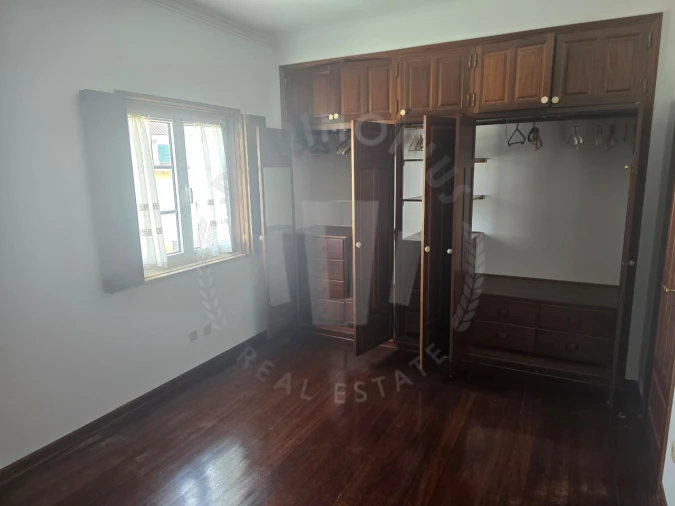 Moradia T5 para Arrendamento em Porto Covo Foto 8