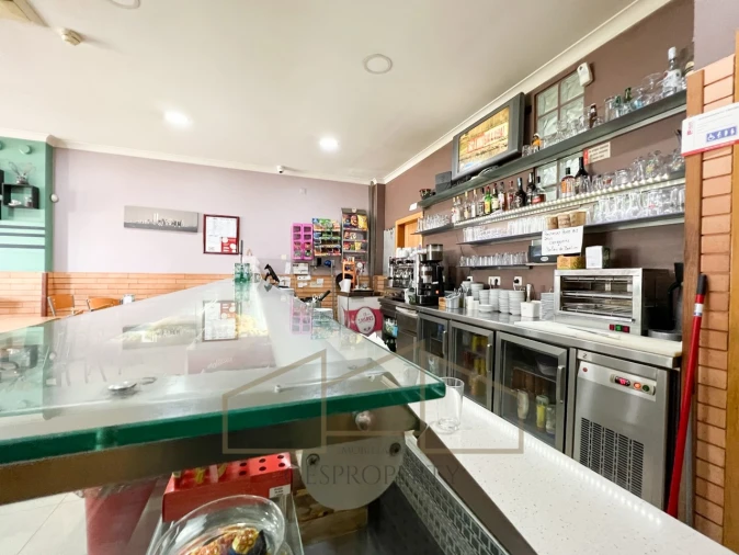 Loja para Venda em Charneca de Caparica e Sobreda Foto 6