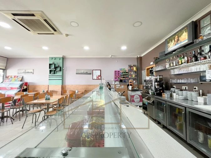 Loja para Venda em Charneca de Caparica e Sobreda Foto 9