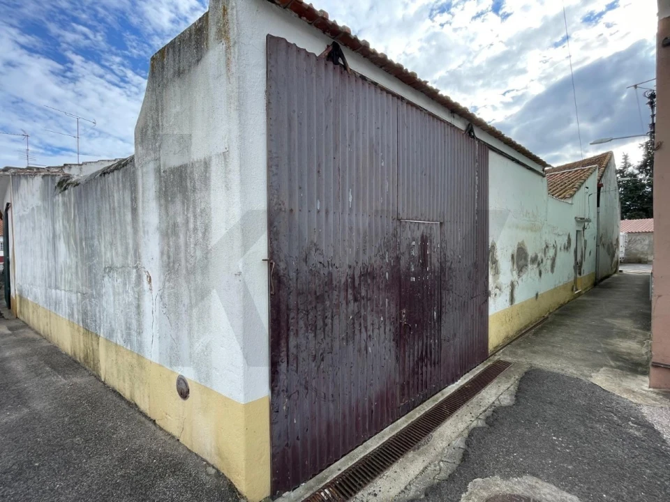 Moradia T2 para Venda em Azinhaga Foto 18