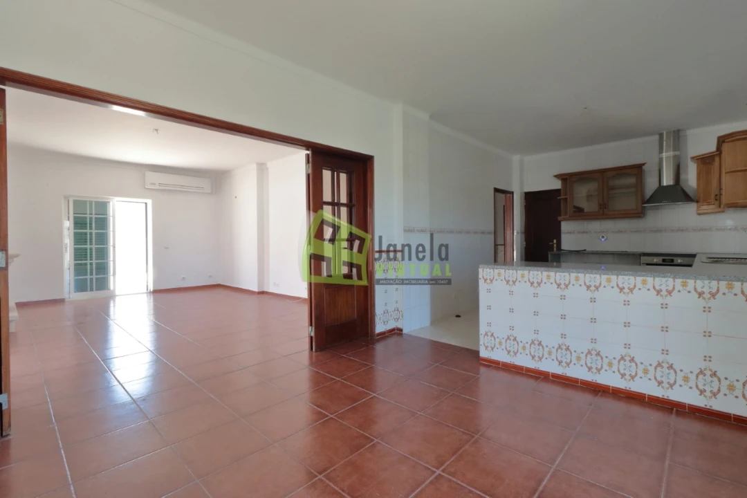 Moradia T4 para Venda em Quinta do Anjo Foto 4