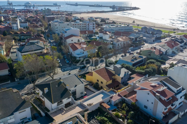 Moradia T5 para Arrendamento em Matosinhos e Leça da Palmeira Foto 2