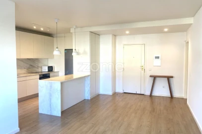 Apartamento T2 para Arrendamento em Ramalde