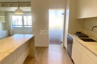 Apartamento T2 para Arrendamento em Ramalde