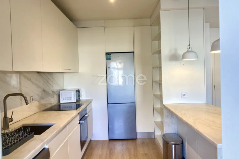 Apartamento T2 para Arrendamento em Ramalde Foto 5