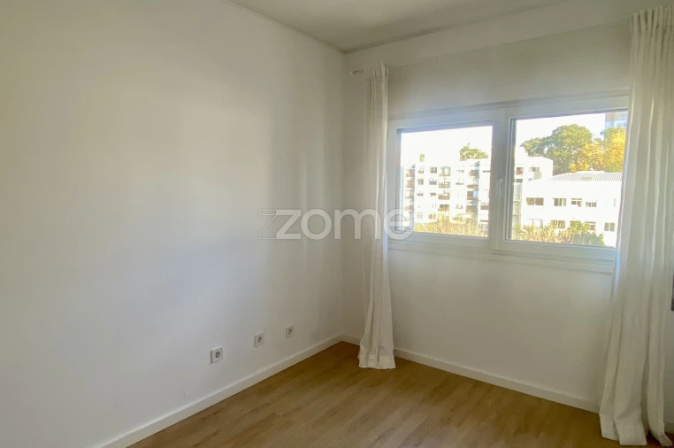 Apartamento T2 para Arrendamento em Ramalde Foto 15