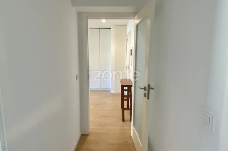 Apartamento T2 para Arrendamento em Ramalde Foto 14