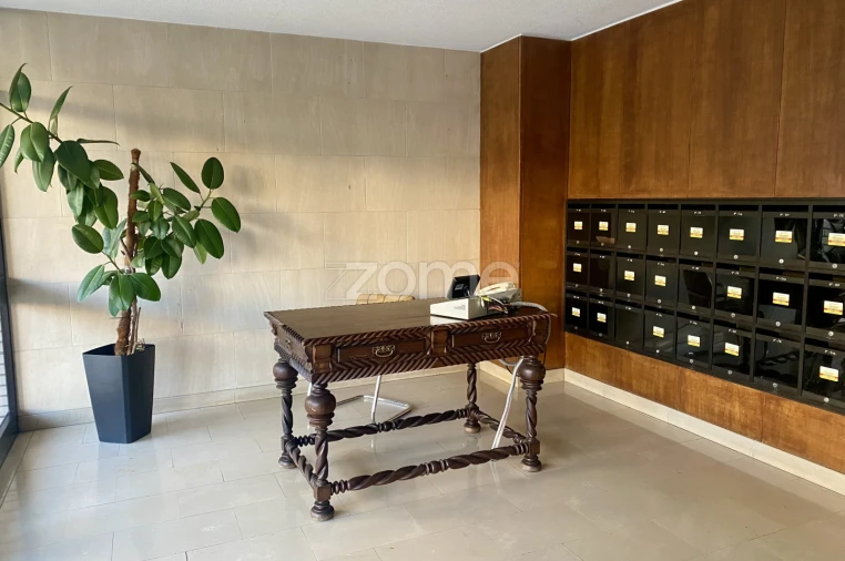Apartamento T2 para Arrendamento em Ramalde Foto 18