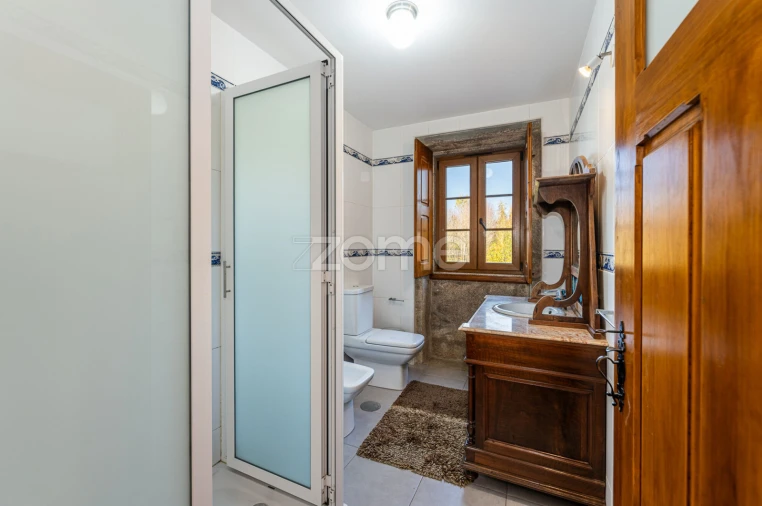 Quinta T7 para Venda em Milheiros de Poiares Foto 26