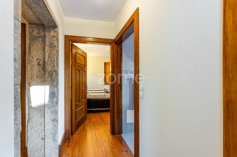 Quinta T7 para Venda em Milheiros de Poiares Foto 35