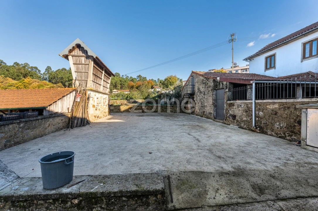Quinta T7 para Venda em Milheiros de Poiares Foto 13