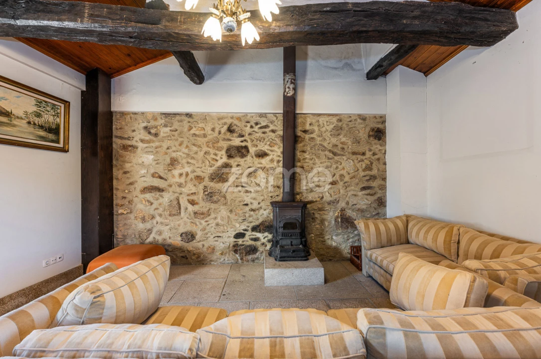 Quinta T7 para Venda em Milheiros de Poiares Foto 17