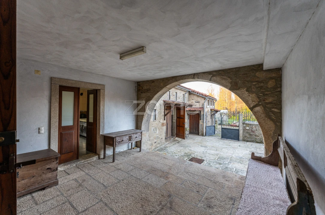 Quinta T7 para Venda em Milheiros de Poiares Foto 49