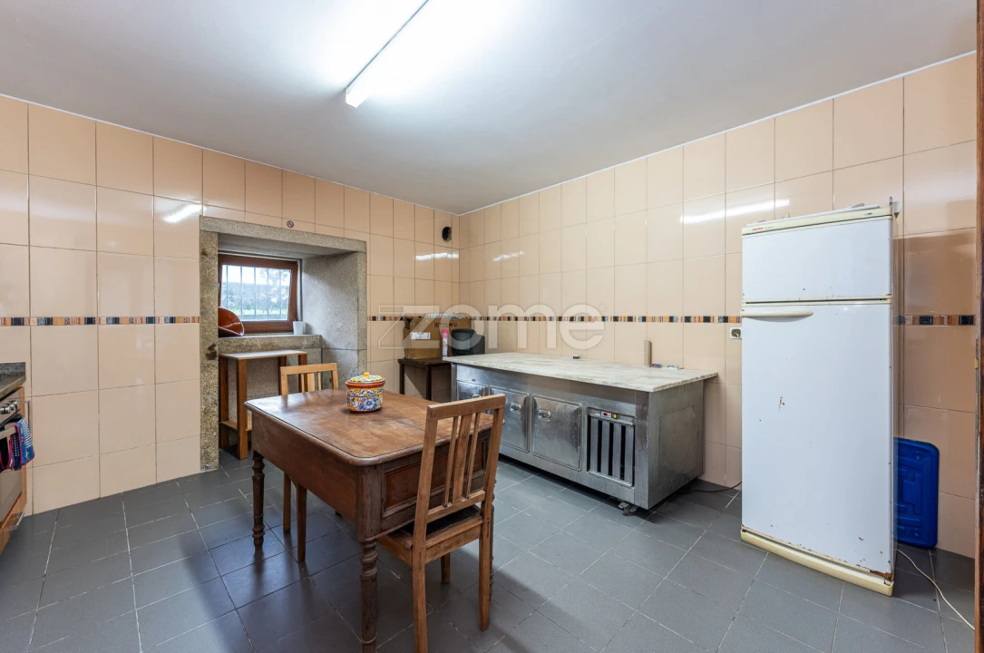 Quinta T7 para Venda em Milheiros de Poiares Foto 51