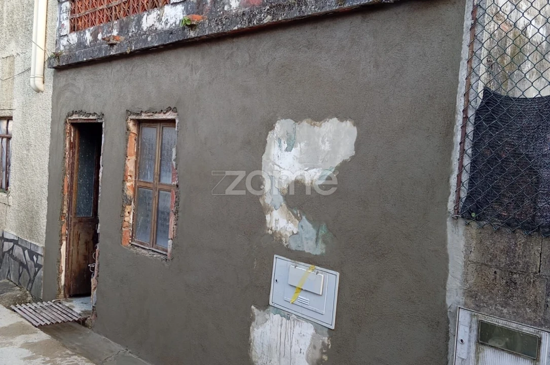 Moradia T3 para Venda em Amiais de Baixo Foto 4