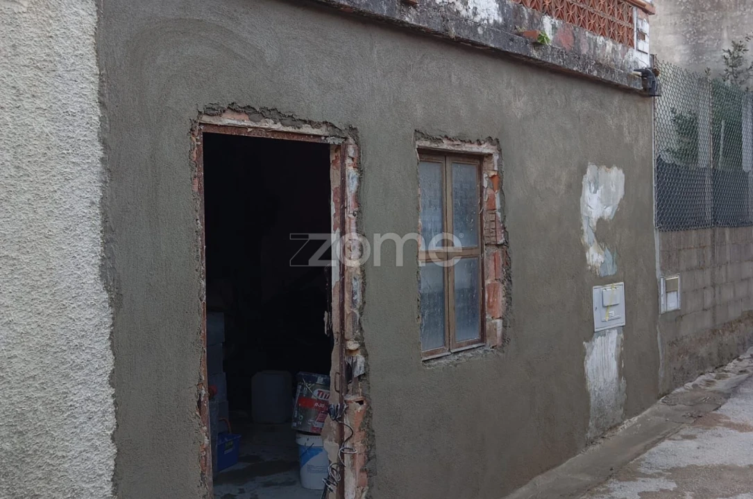 Moradia T3 para Venda em Amiais de Baixo Foto 17