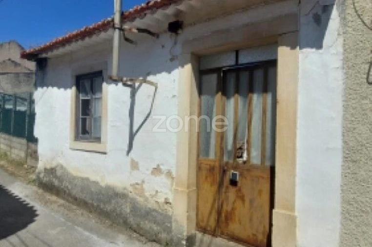 Moradia T3 para Venda em Amiais de Baixo Foto 12