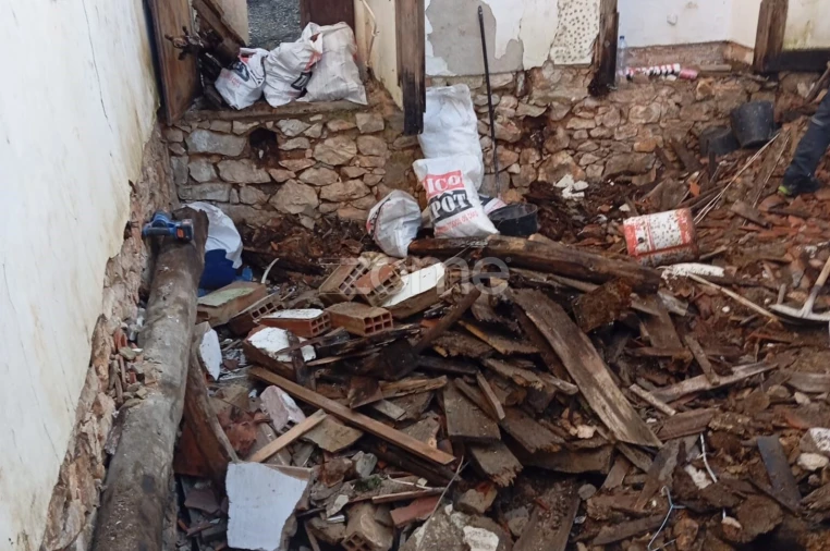 Moradia T3 para Venda em Amiais de Baixo Foto 7