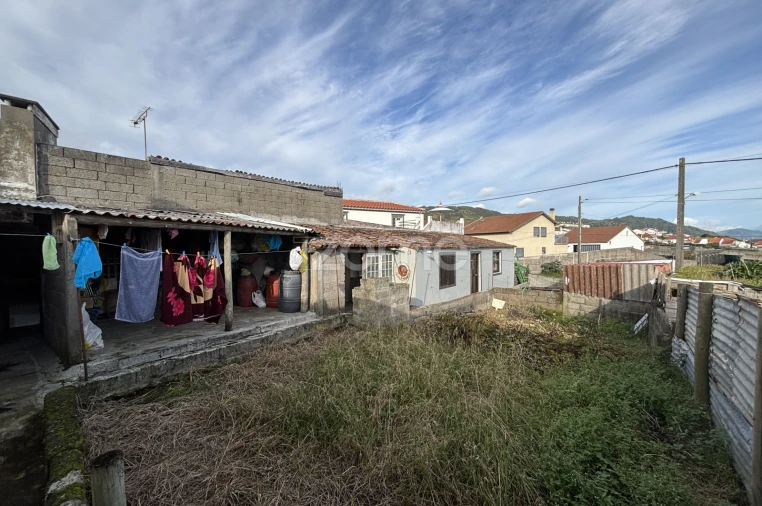 Moradia T3 para Venda em Ponta Garça Foto 16