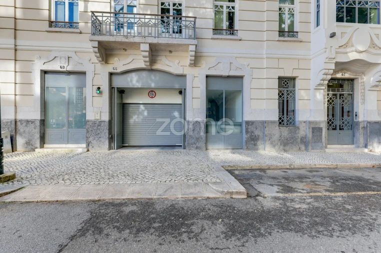 Apartamento T1 para Arrendamento em Avenidas Novas Foto 23