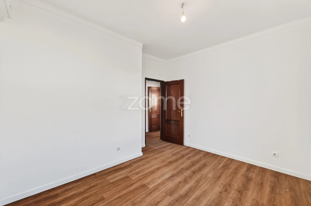 Moradia T4 para Venda em Quinta do Anjo Foto 20