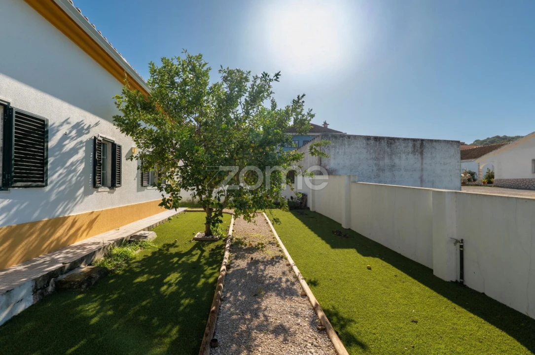 Moradia T4 para Venda em Quinta do Anjo Foto 1