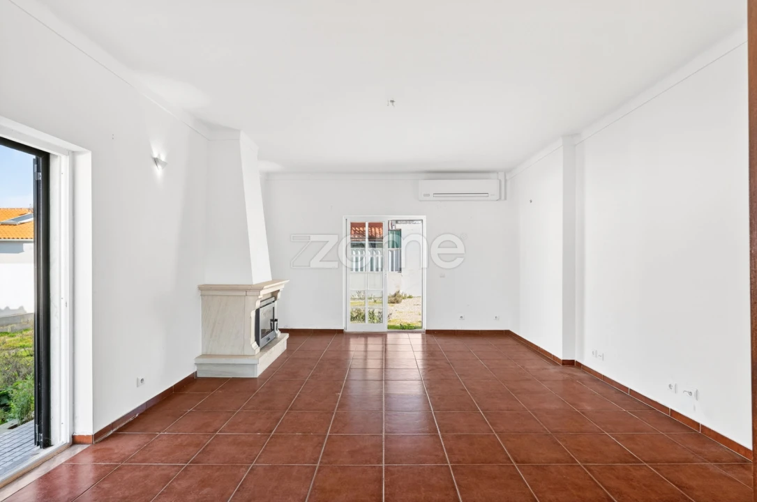 Moradia T4 para Venda em Quinta do Anjo Foto 5