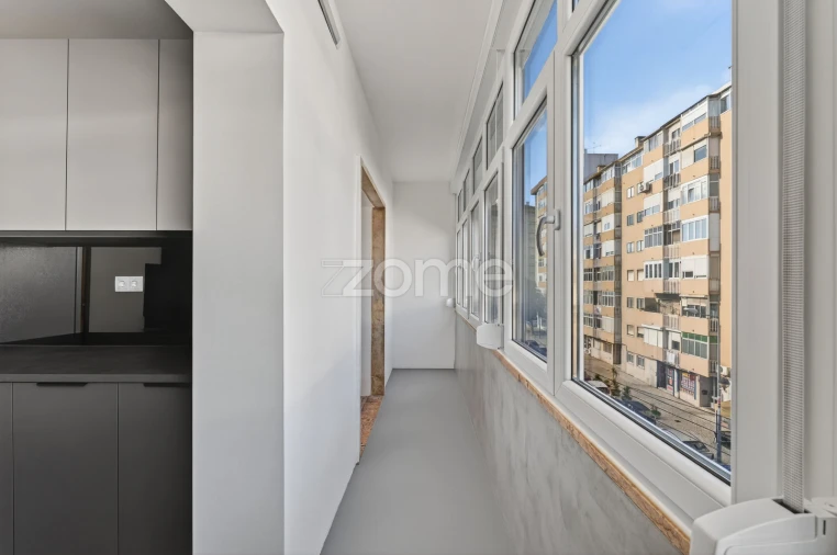 Apartamento T2 para Venda em Odivelas Foto 6