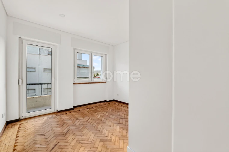 Apartamento T2 para Venda em Odivelas Foto 17