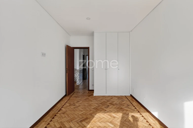 Apartamento T2 para Venda em Odivelas Foto 12