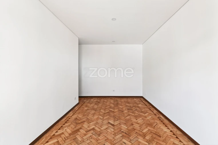 Apartamento T2 para Venda em Odivelas Foto 10