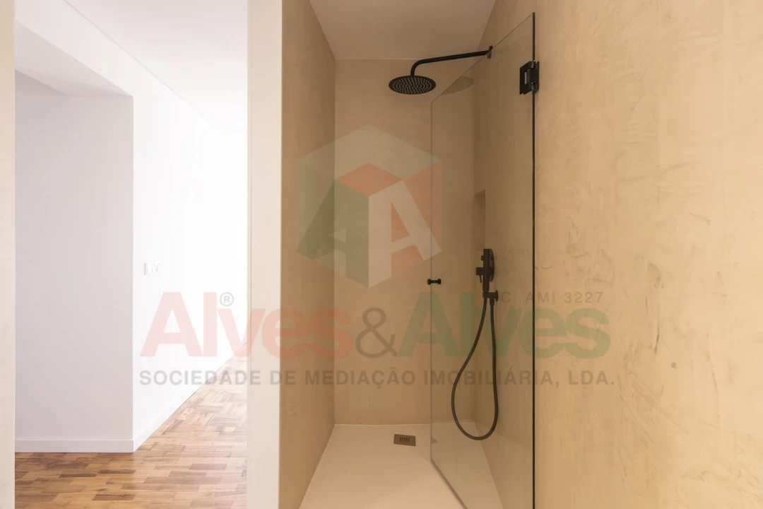 Apartamento T4 para Venda em Cedofeita, Santo Ildefonso, Sé, Miragaia, São Nicolau e Vitória Foto 17