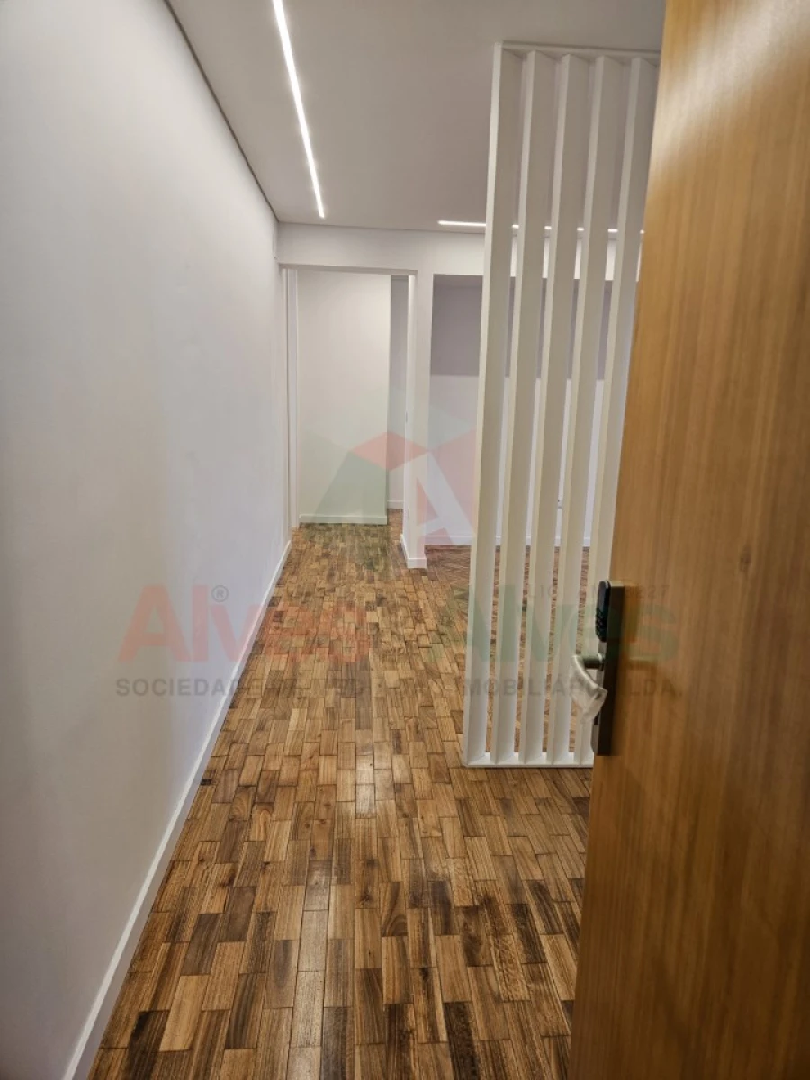 Apartamento T4 para Venda em Cedofeita, Santo Ildefonso, Sé, Miragaia, São Nicolau e Vitória Foto 9