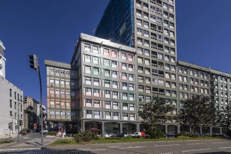 Apartamento T4 para Venda em Cedofeita, Santo Ildefonso, Sé, Miragaia, São Nicolau e Vitória Foto 22