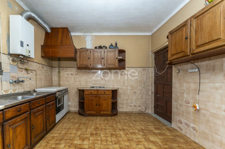 Moradia T4 para Venda em Carreço Foto 46