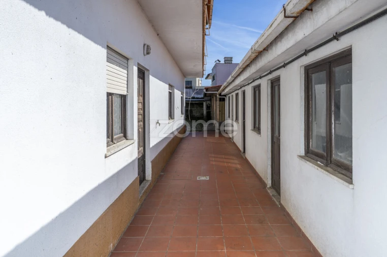 Moradia T4 para Venda em Carreço Foto 13