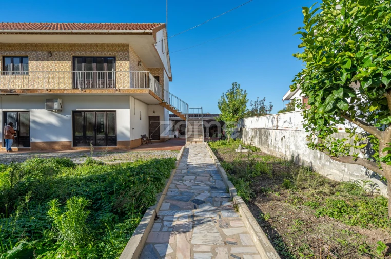 Moradia T4 para Venda em Carreço Foto 34