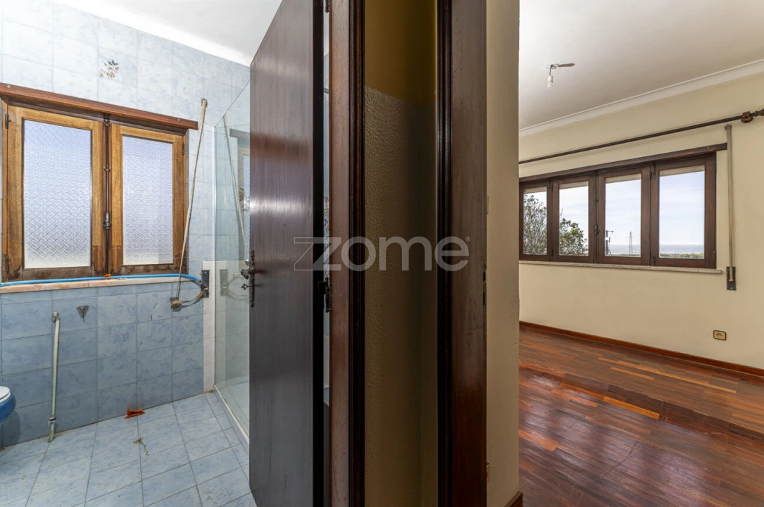 Moradia T4 para Venda em Carreço Foto 35