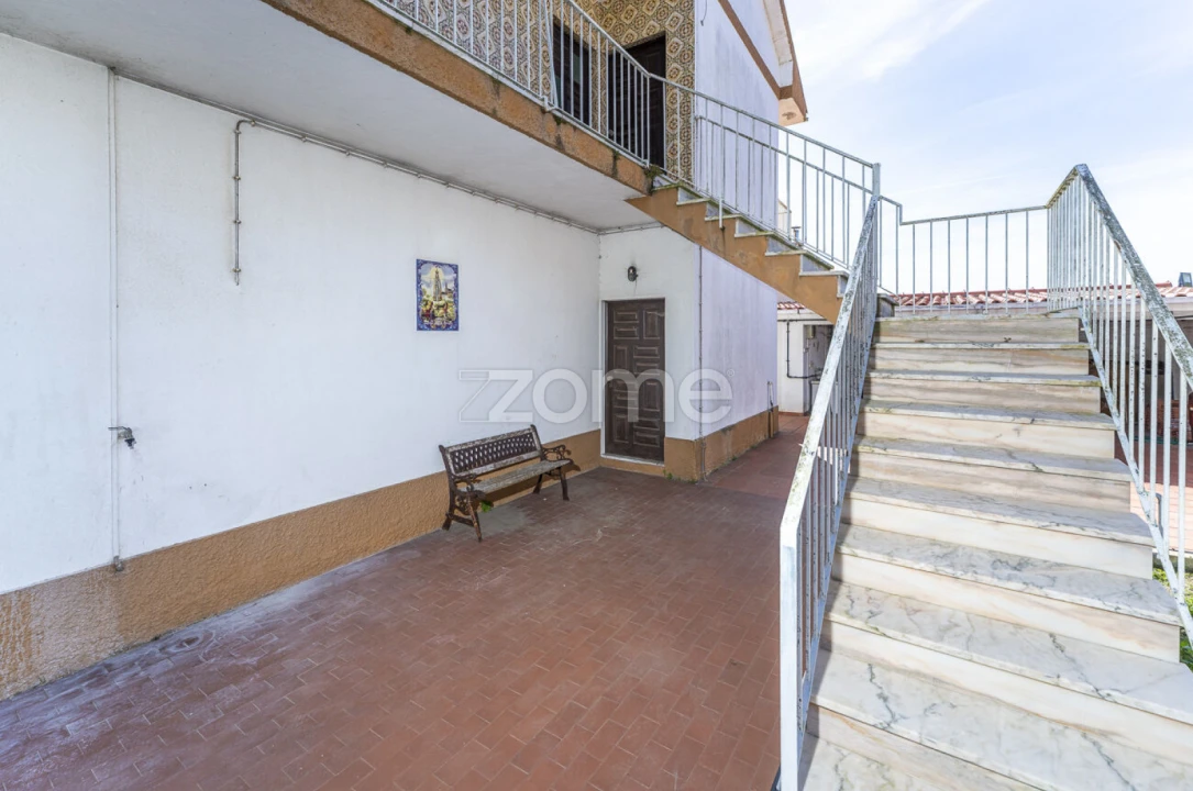 Moradia T4 para Venda em Carreço Foto 51