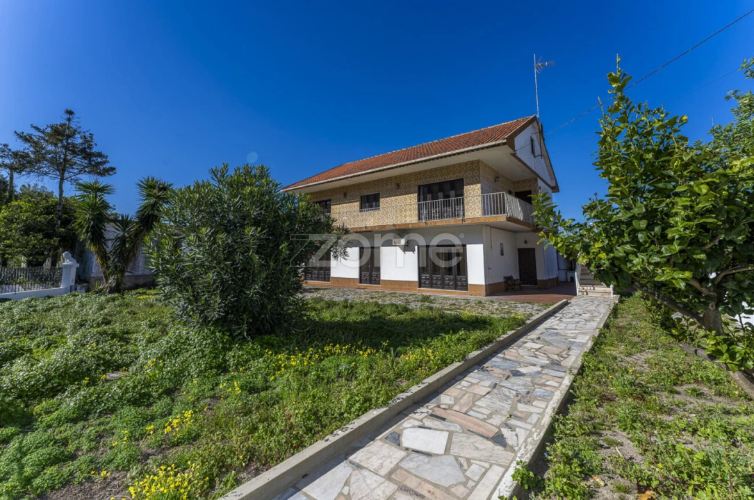 Moradia T4 para Venda em Carreço Foto 15