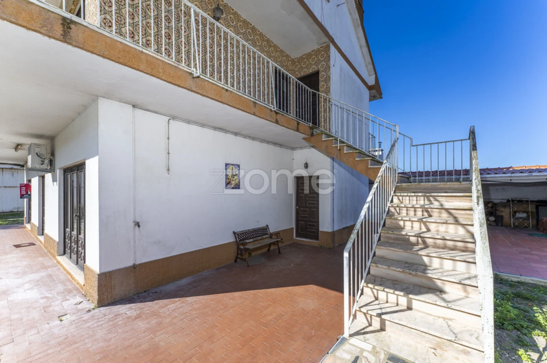 Moradia T4 para Venda em Carreço Foto 50