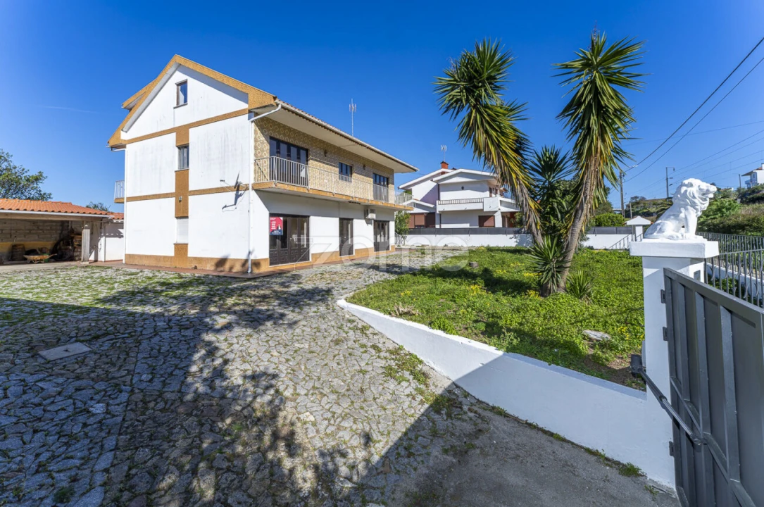 Moradia T4 para Venda em Carreço Foto 5