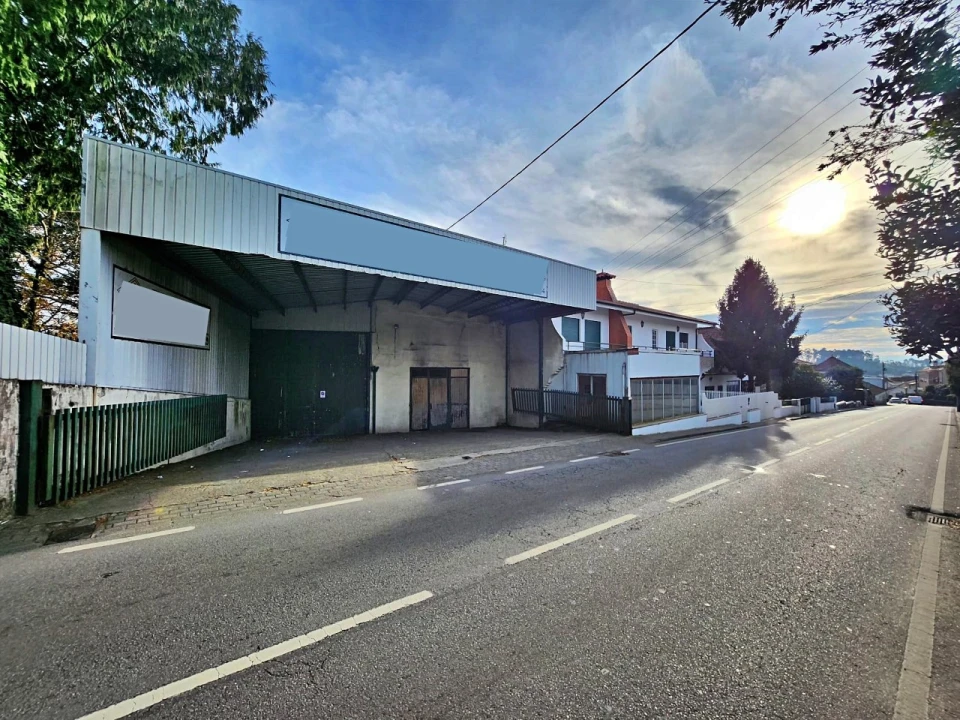 Armazém para Venda em Carvalhosa Foto 4