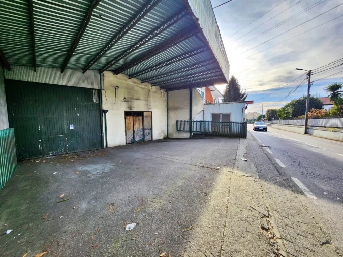 Armazém para Venda em Carvalhosa Foto 10