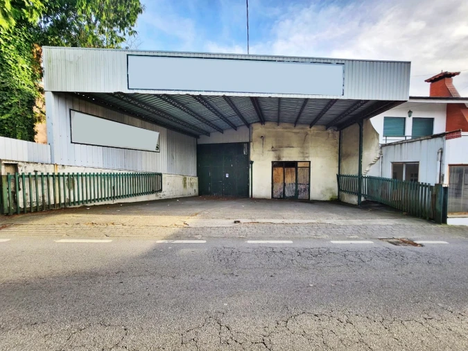 Armazém para Venda em Carvalhosa Foto 11